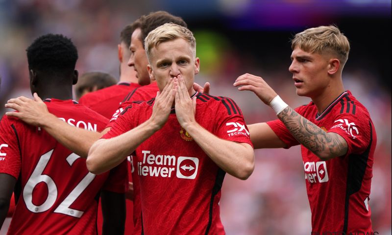 'Antwerp heeft belangstelling voor Man United-middenvelder Van de Beek'