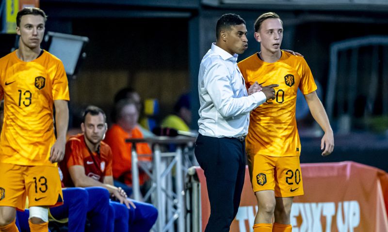 Jong Oranje wint ruim tijdens debutantenbal