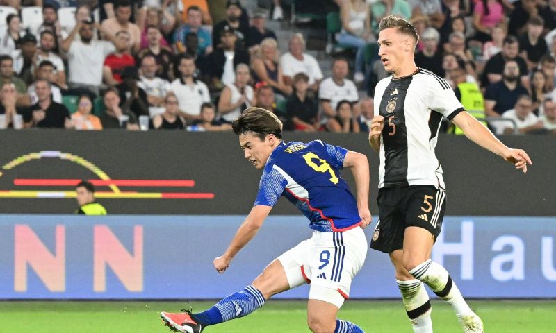 Ueda (ex-Cercle) geblesseerd: Feyenoord mogelijk zonder spits in Champions League