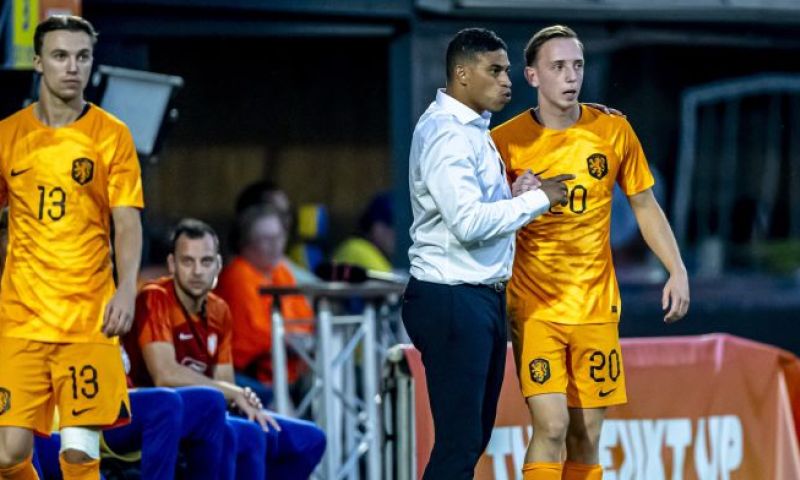 Reiziger voert drie wijzigingen door in opstelling Jong Oranje