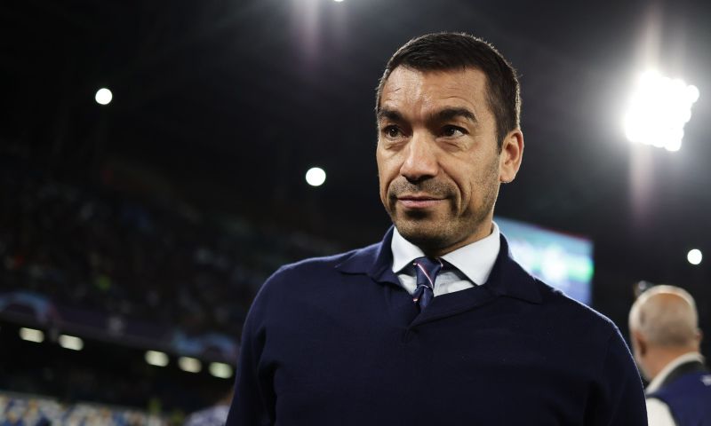 Van Bronckhorst geeft Feyenoorders advies: 'Wees trots als je die hymne hoort'