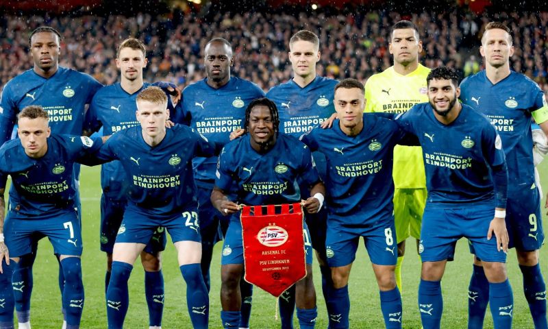 PSV op rapport: vier onvoldoendes op kansloze avond, hoogste cijfer een 6