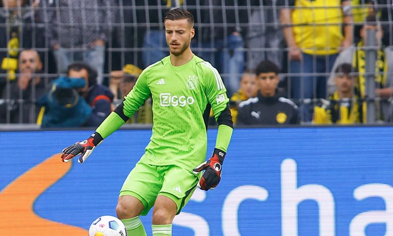 Veelbesproken Ajax-keeper Ramaj maakt indruk