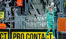 Thumbnail for article: RKC - Ajax tijdelijk gestaakt na vreselijk moment rondom doelman Vaessen