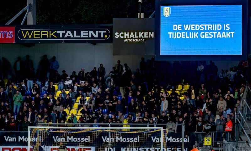 Naar lied van deel van Ajax-aanhang in de kiem gesmoord na Vaessen-botsing        