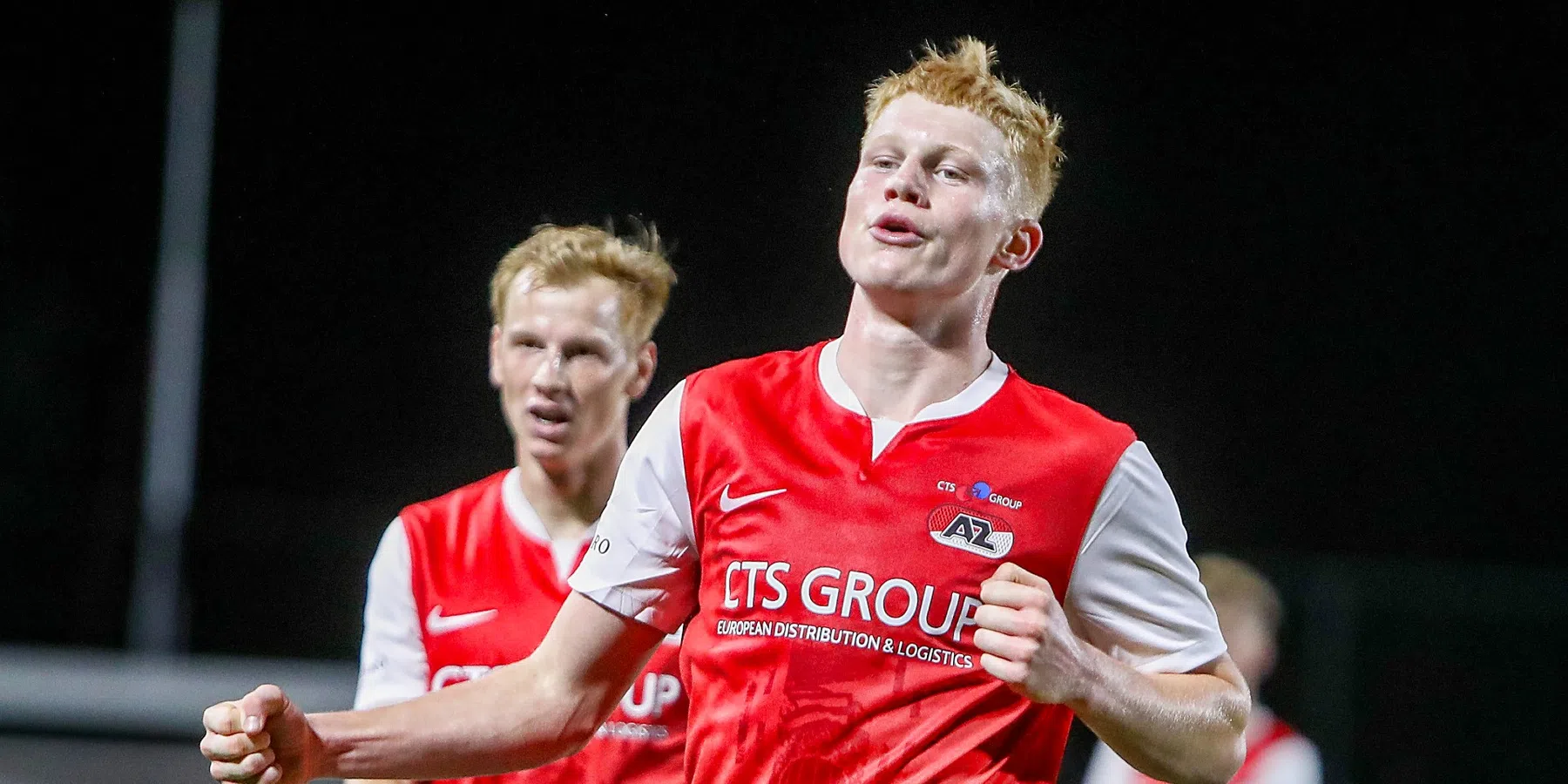 AZ haalt vernietigend uit en zet recordscore neer bij Youth League-rentree