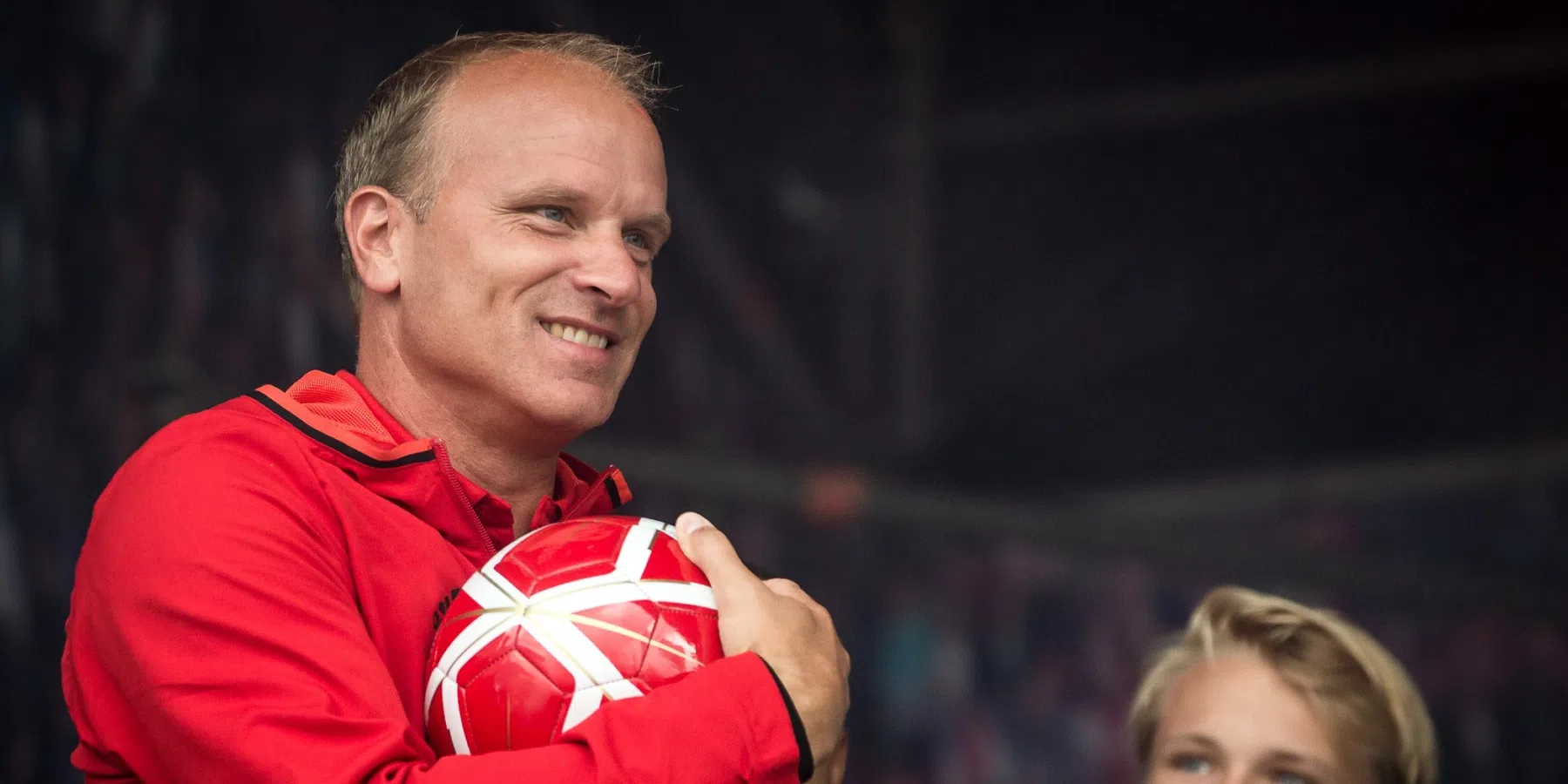 De Telegraaf: naam van Bergkamp (54) valt bij zoektocht Ajax