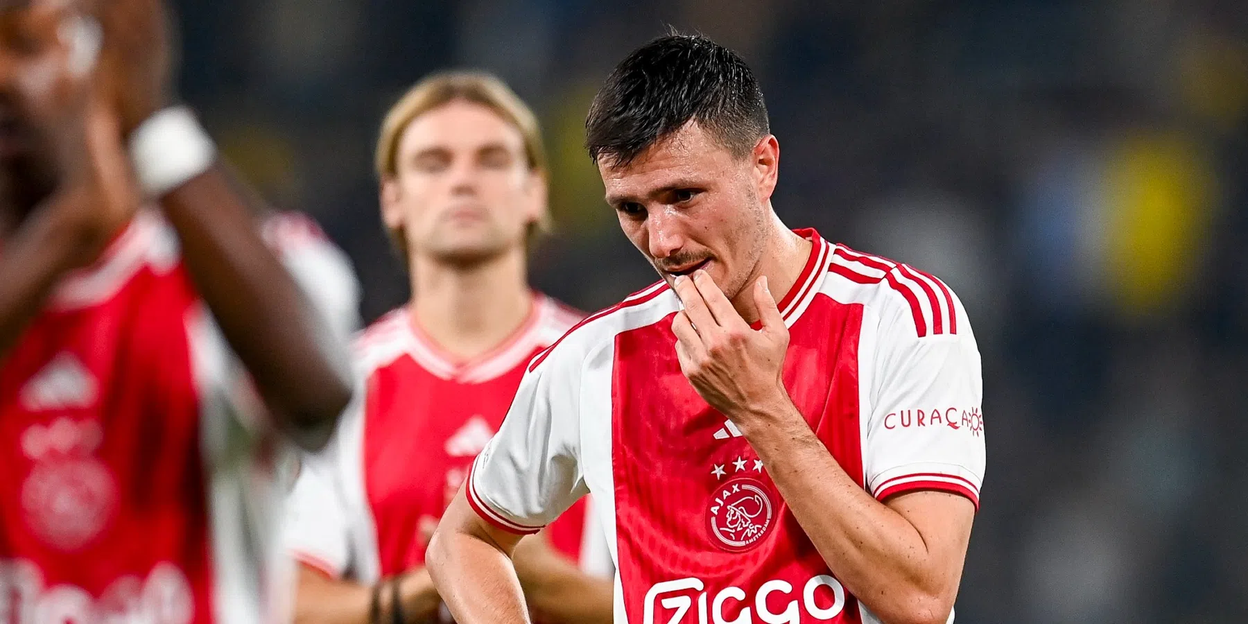 Berghuis trekt weer aan Ajax-bel: 'Dan win je gewoon geen wedstrijden'