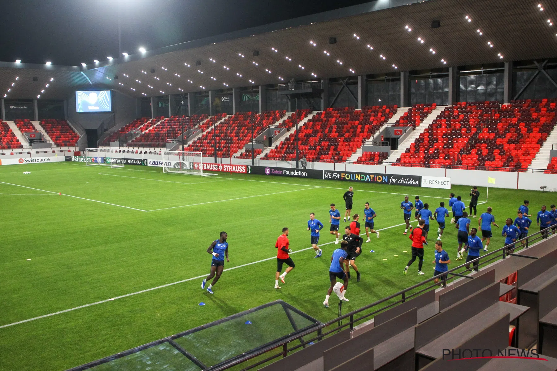 Čukarički,, bekende namen RSCA en Kortrijk tegen Genk