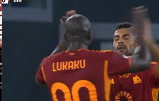 Thumbnail for article: GOAL: Lukaku scoort met een gelukje openingstreffer voor AS Roma