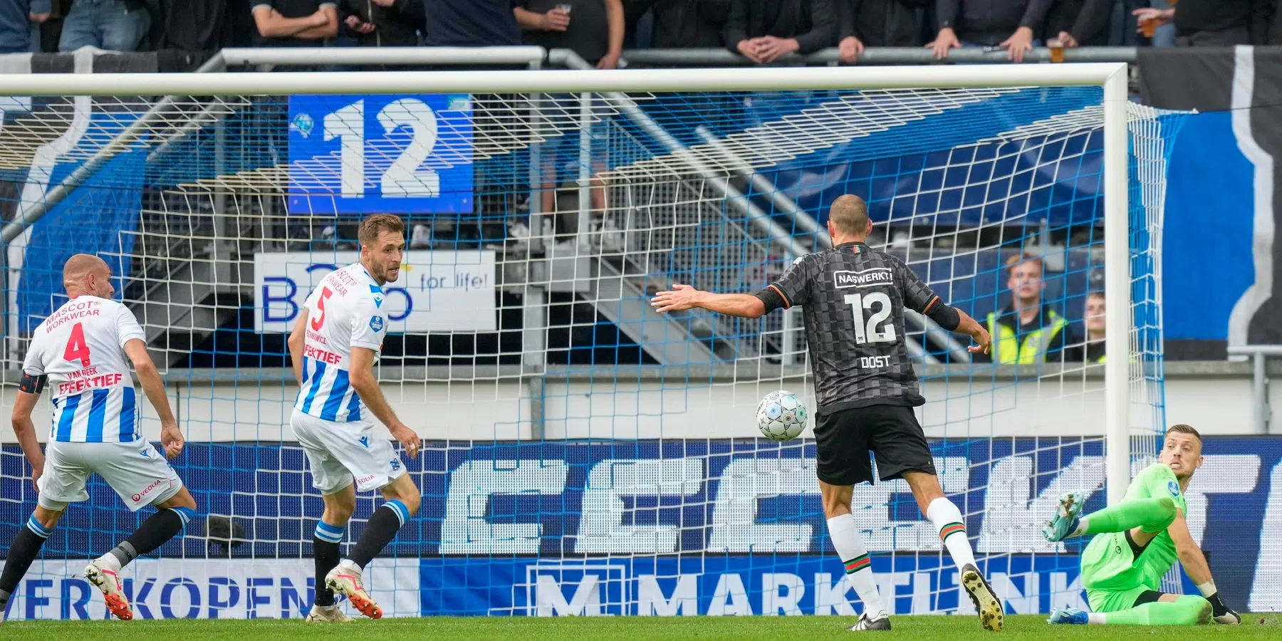 Dost doet dominant Heerenveen pijn: Friezen spelen gelijk tegen NEC