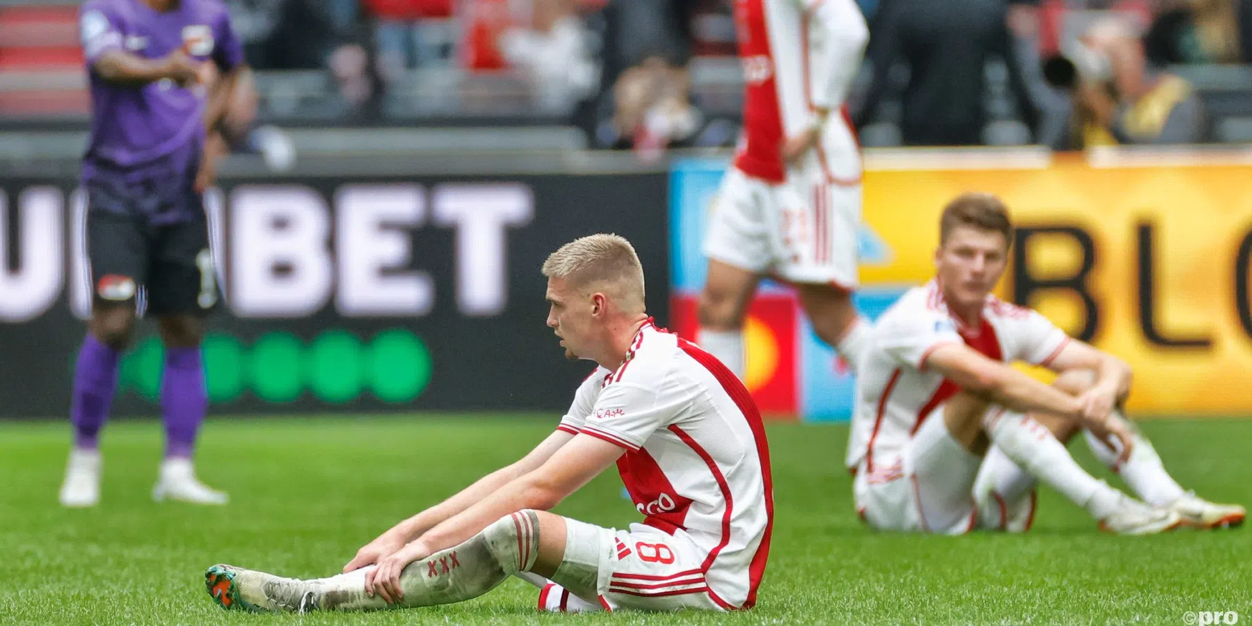 Taylor houdt vertrouwen ondanks Ajax-malaise: 'Maar het is gewoon klote'