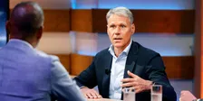 Thumbnail for article: Van Basten wuift idee Gullit weg: 'Je kan er helemaal niets mee bij Ajax'