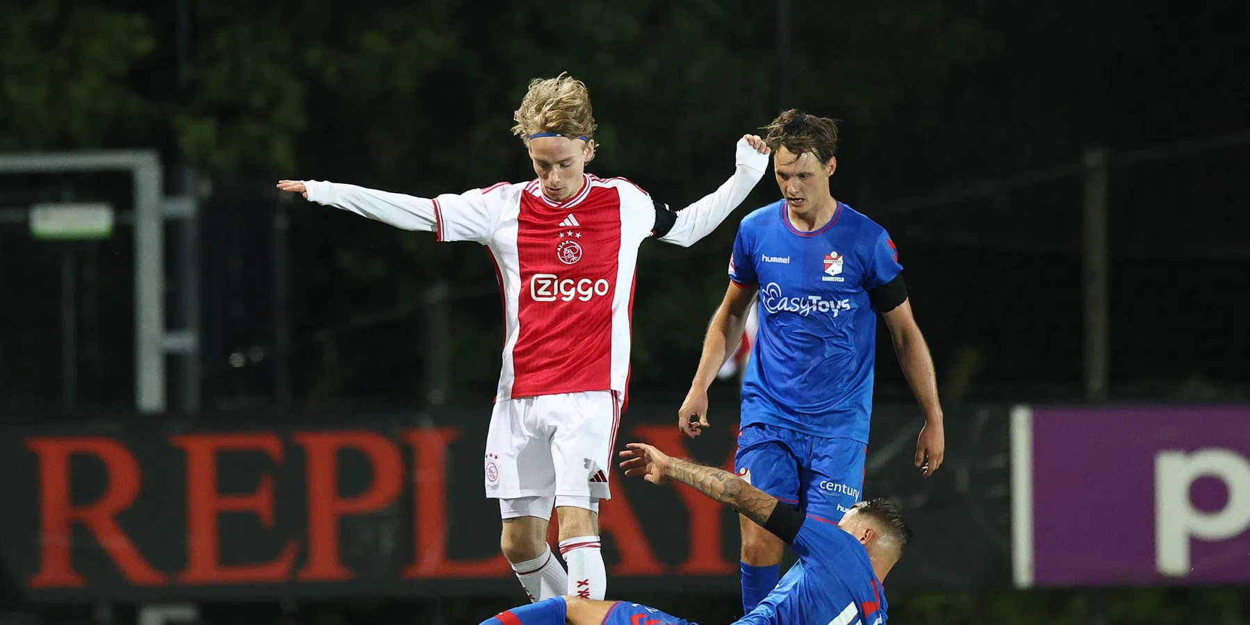 'Interesse voor Ajax-talent Speksnijder (18)'