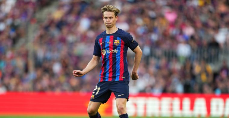 Barcelona in spanning, Xavi hoopt stiekem op  De Jong