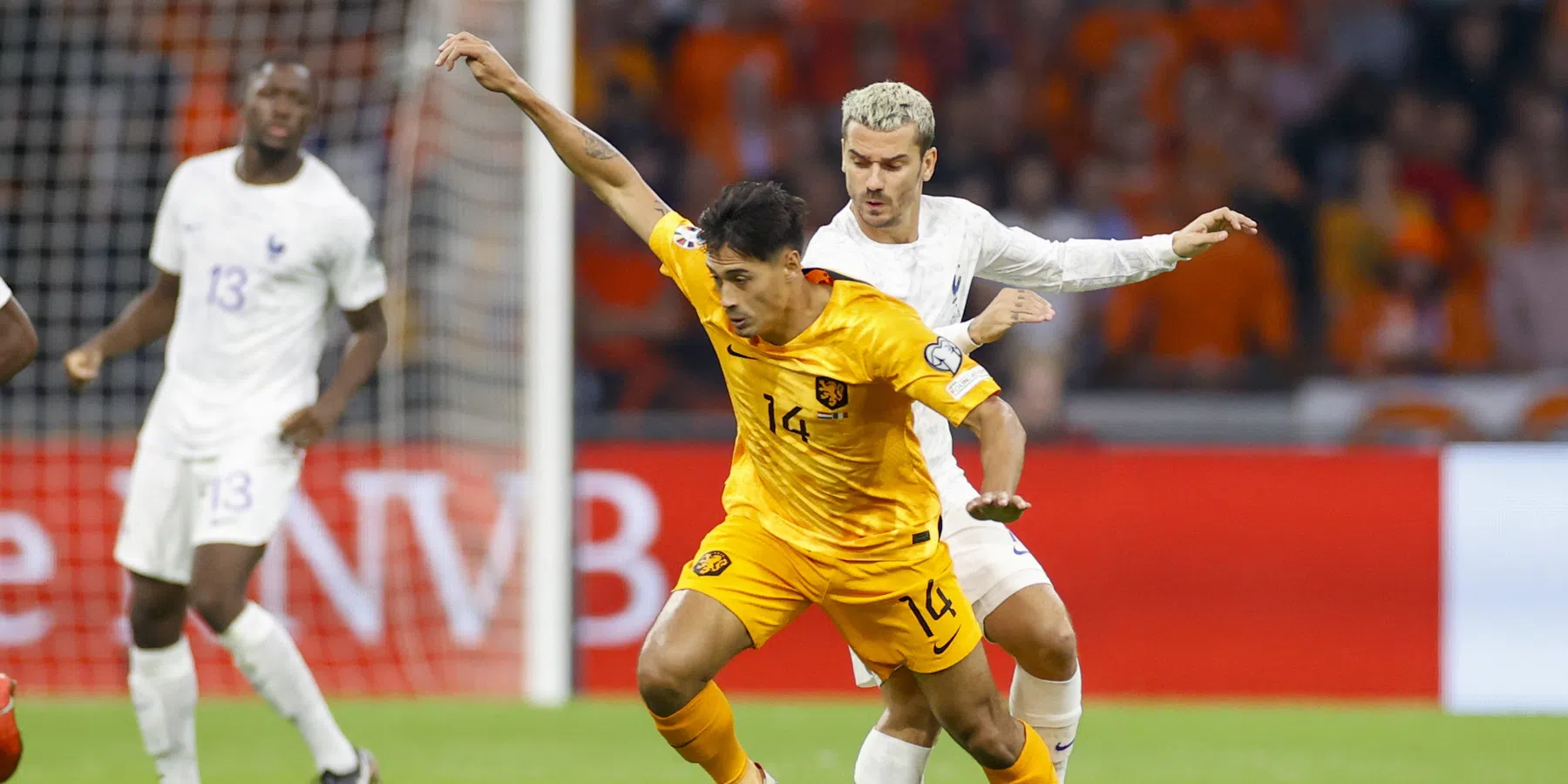 Van Hooijdonk en Van der Vaart zien Oranje-uitblinker