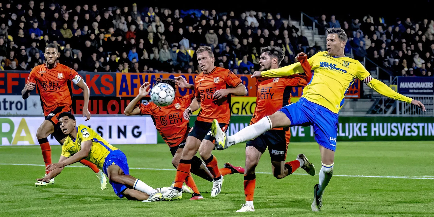 RKC lacht het laatst na knotsgekke slotfase tegen FC Volendam