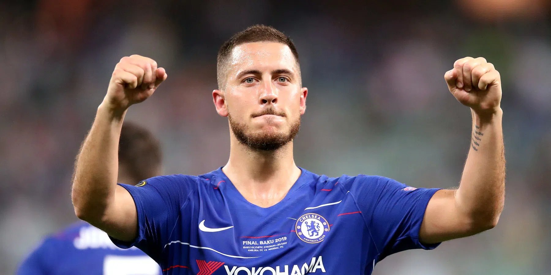 Stamford Bridge eert gepensioneerde Hazard