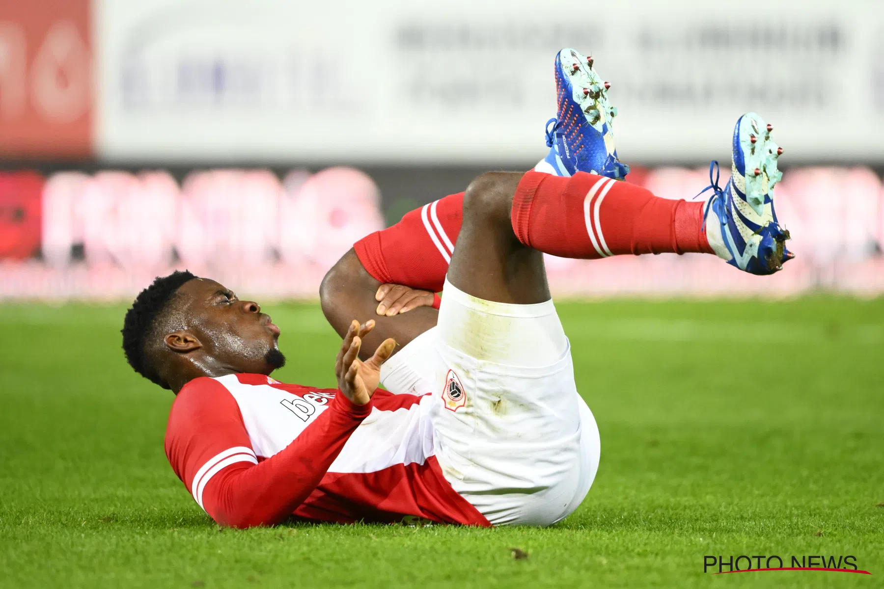 Van Bommel bevestigt blessure Mandela Keita: “Een zware teleurstelling”