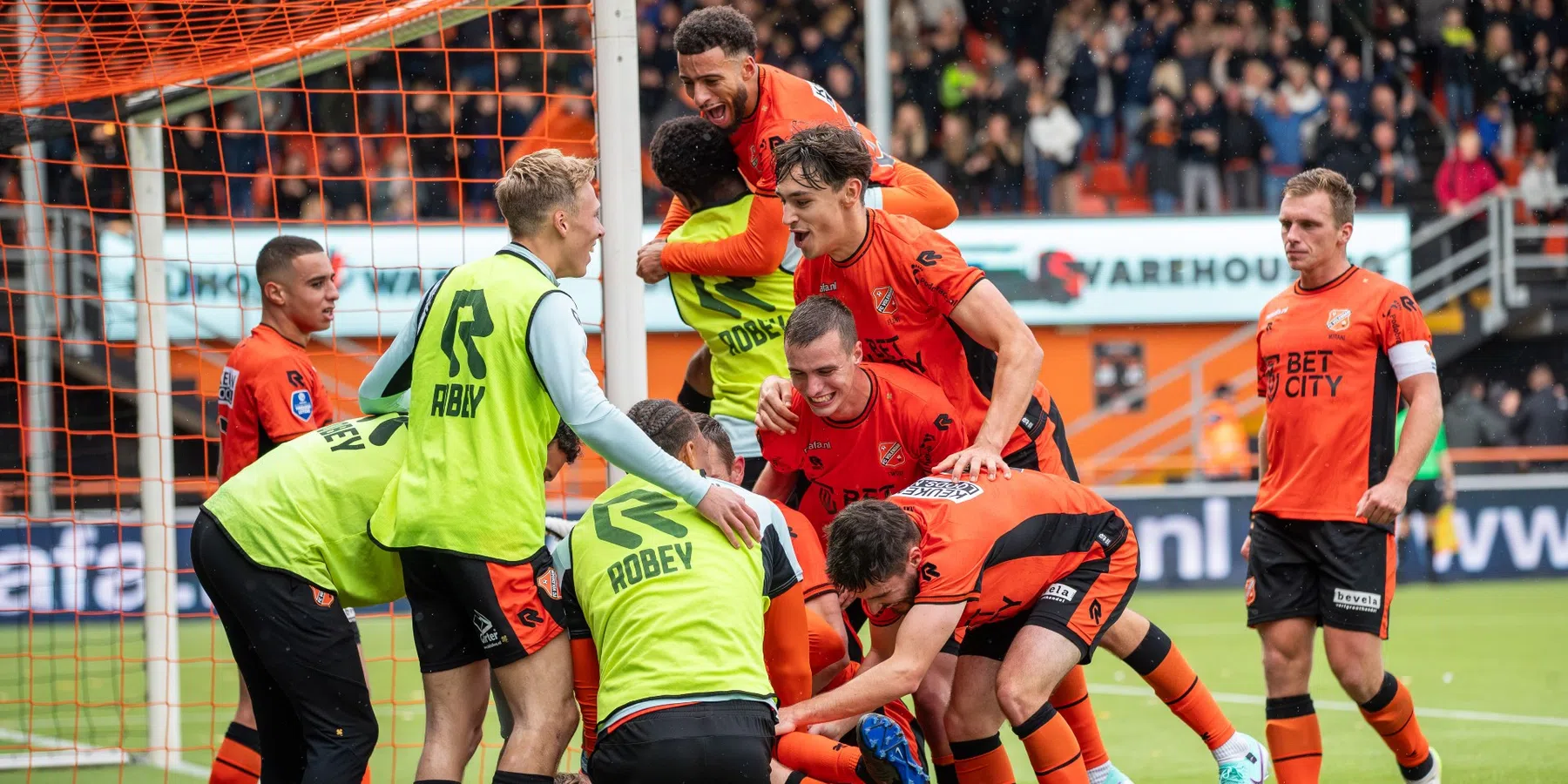 FC Volendam verslaat Excelsior, Ajax lijkt nieuwe nummer 18
