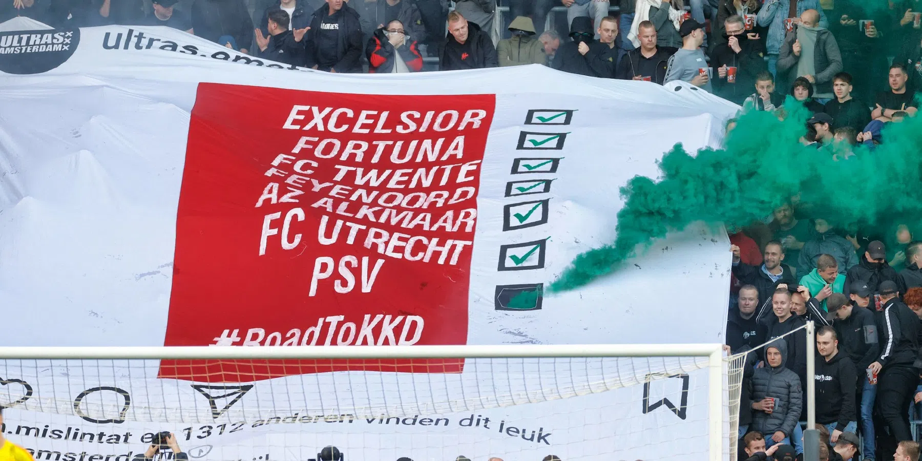 'Ajax-spandoek' bij PSV: 'Verwijzing naar Nouri?'