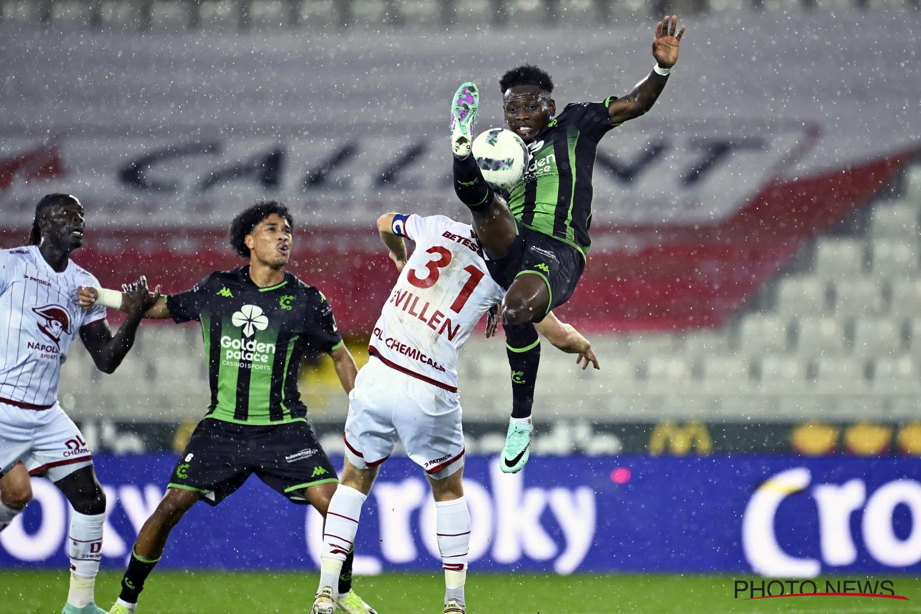 Zulte Waregem haalt het van Cercle Brugge na strafschoppen