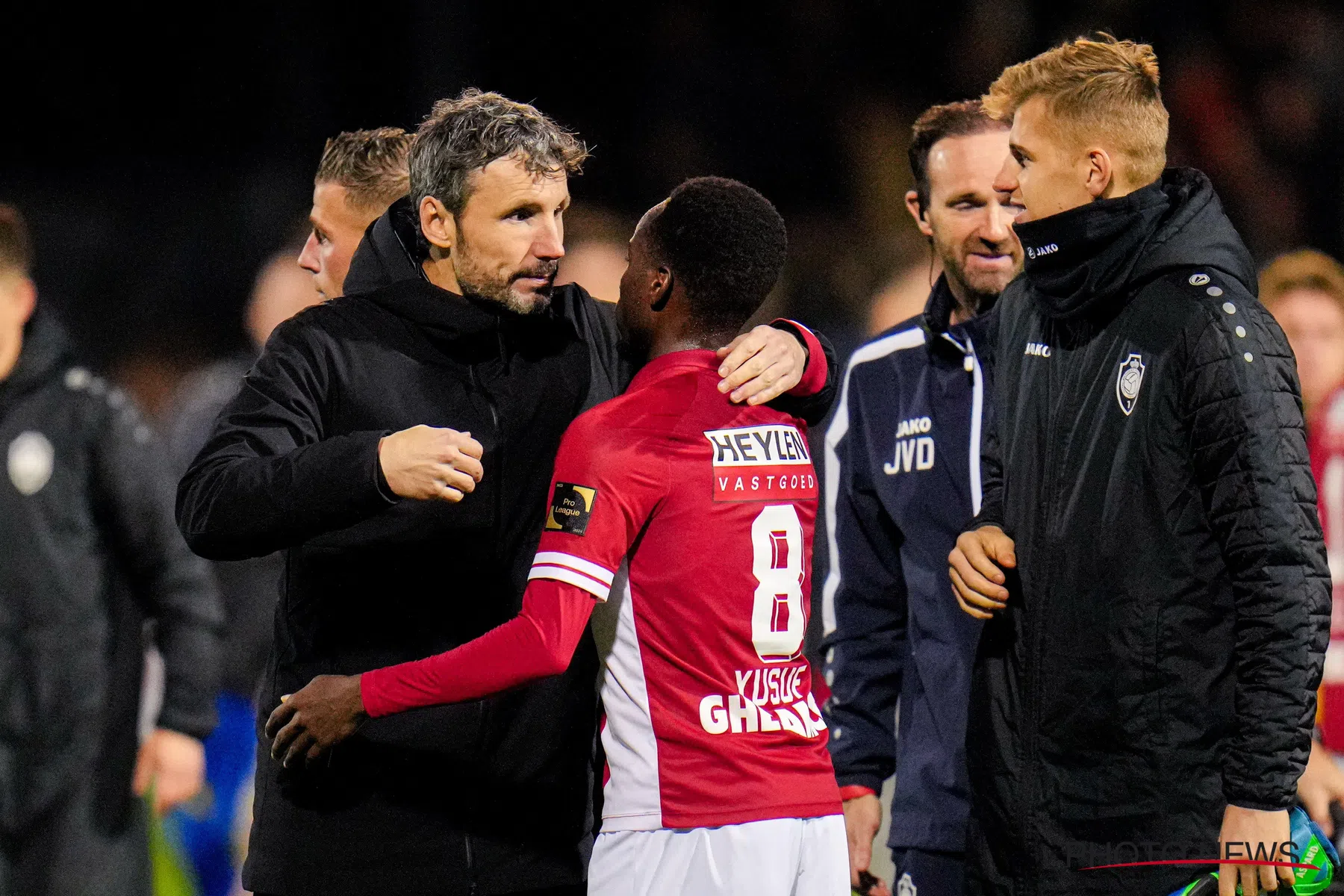 Van Bommel: ''Jullie waren rustig aan het wachten tot het mis zou gaan, niet?''