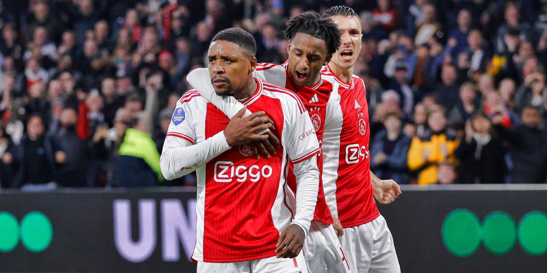 Ajax-fans over debutant Martha