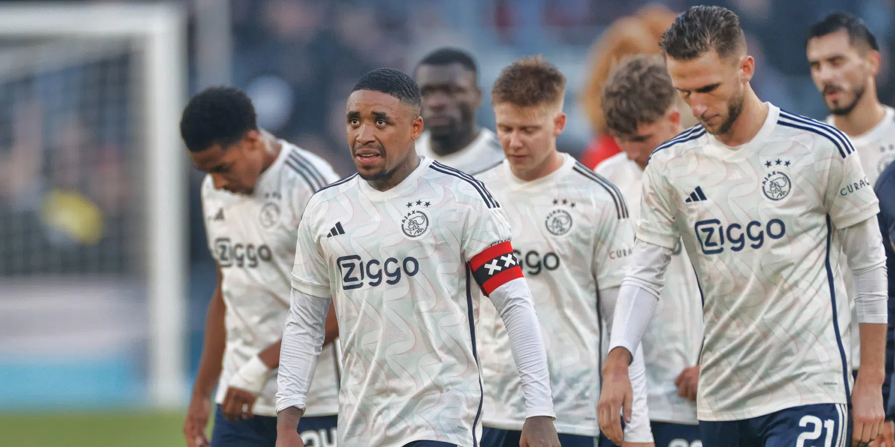 Oud-spelers van Ajax maken hun grote zorgen kenbaar