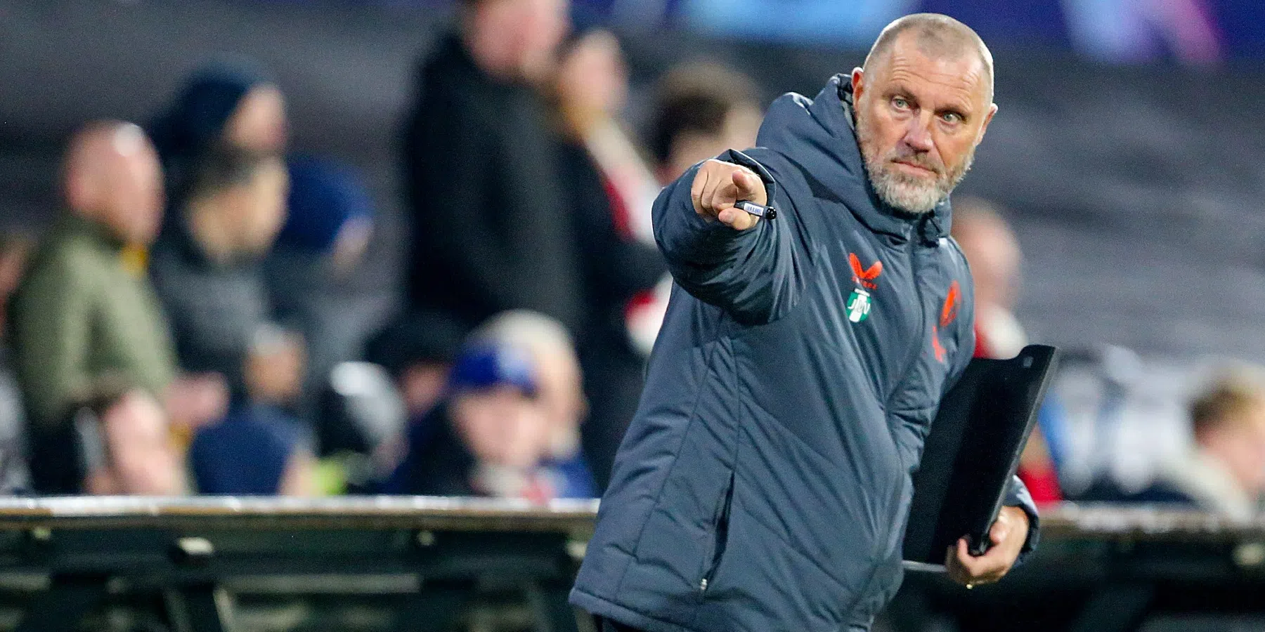 Feyenoord gaat langer door met assistent-trainer John de Wolf