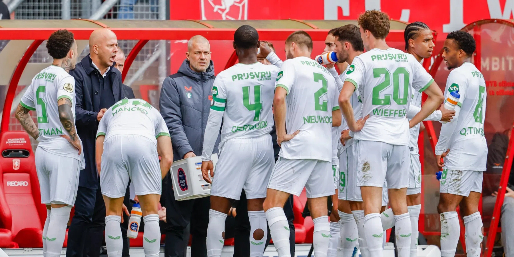 Vermoedelijke opstelling Feyenoord: Slot schuift met poppetjes in Waalwijk