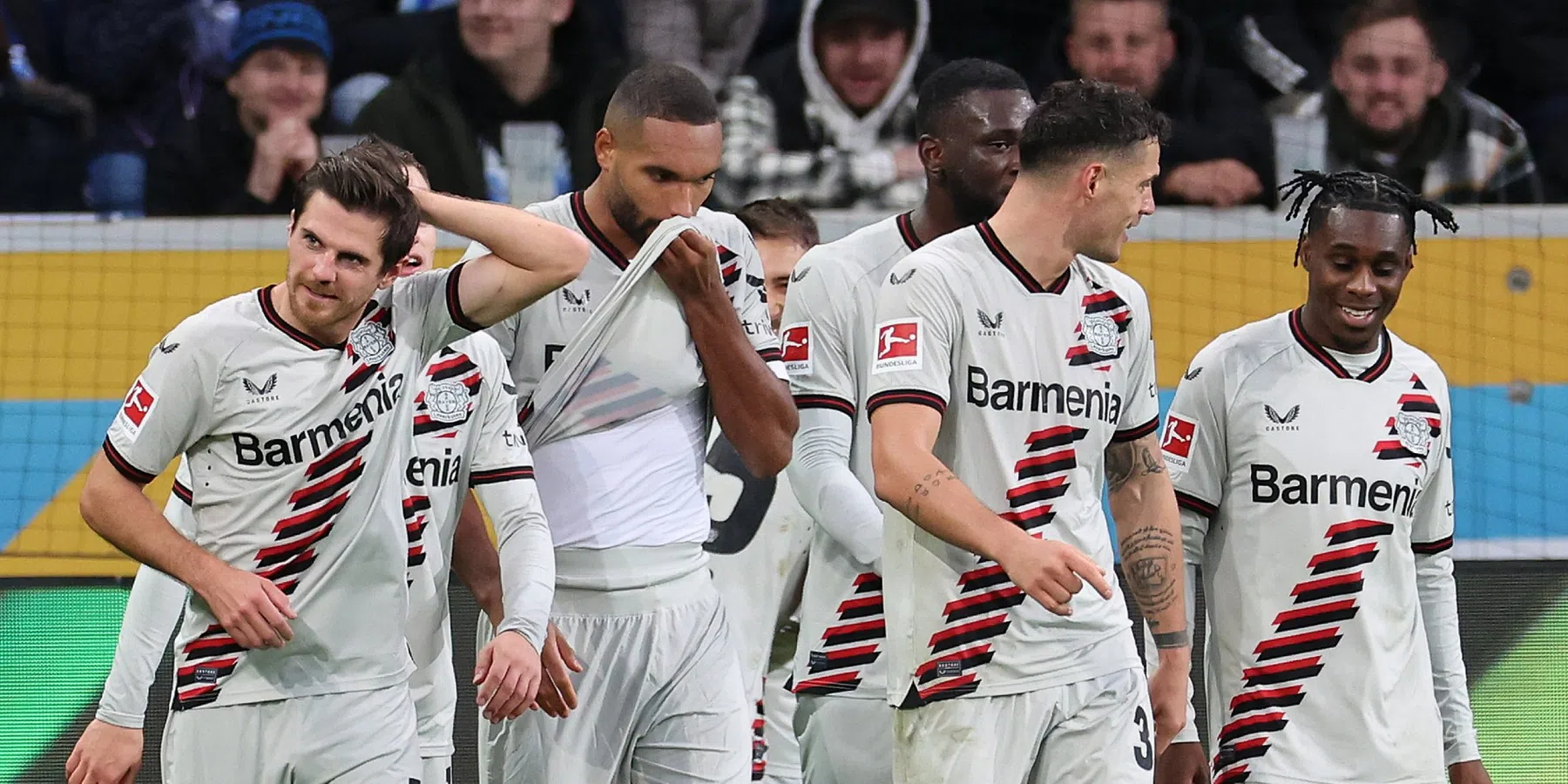 Leverkusen wint, Leipzig en Openda gaan onderuit