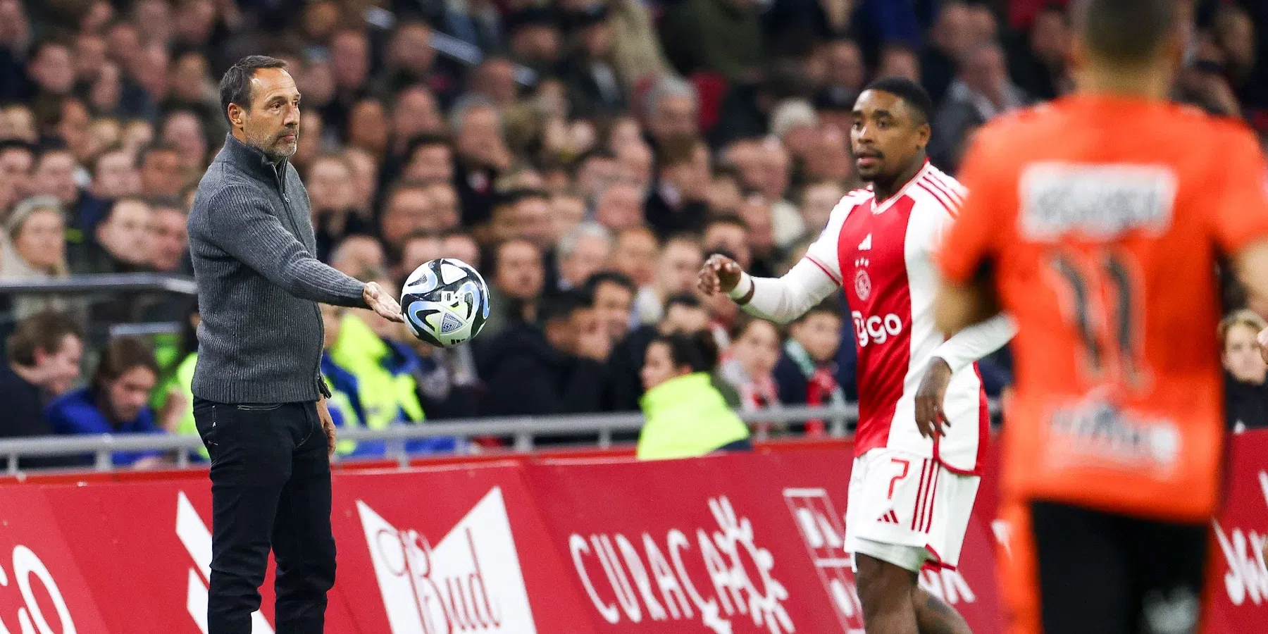 Van 't Schip vertelt over Ajax-pechvogel: 'Hij maakt goede indruk, van wat ik zag'
