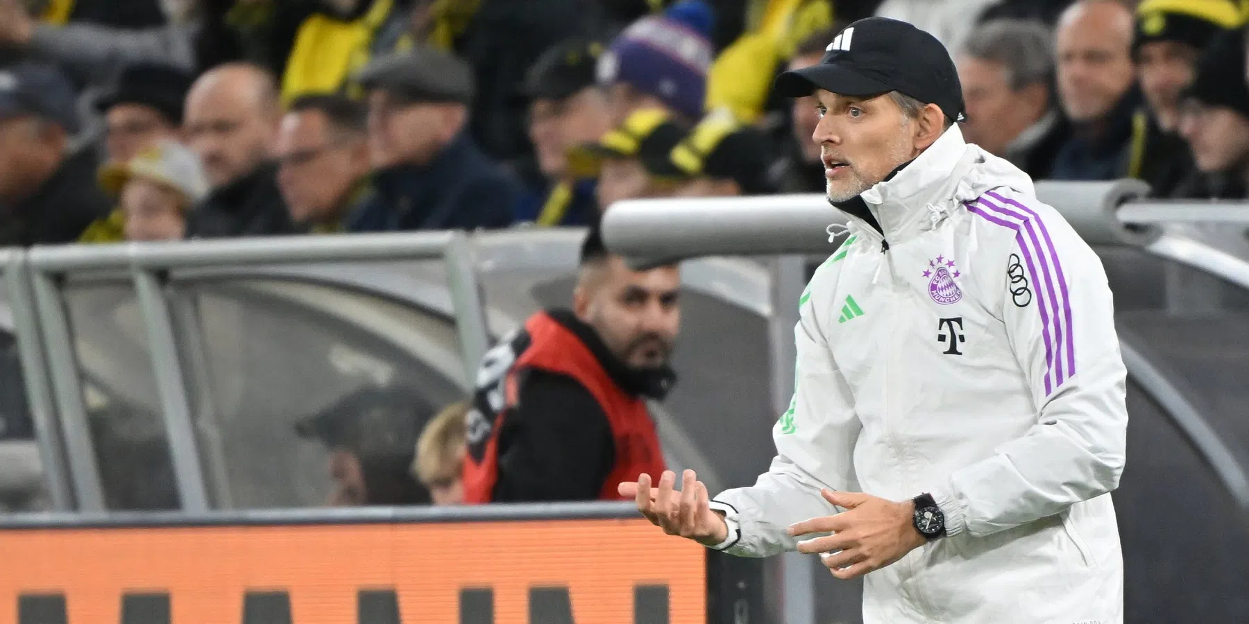 Thomas Tuchel loopt boos weg tijdens interview