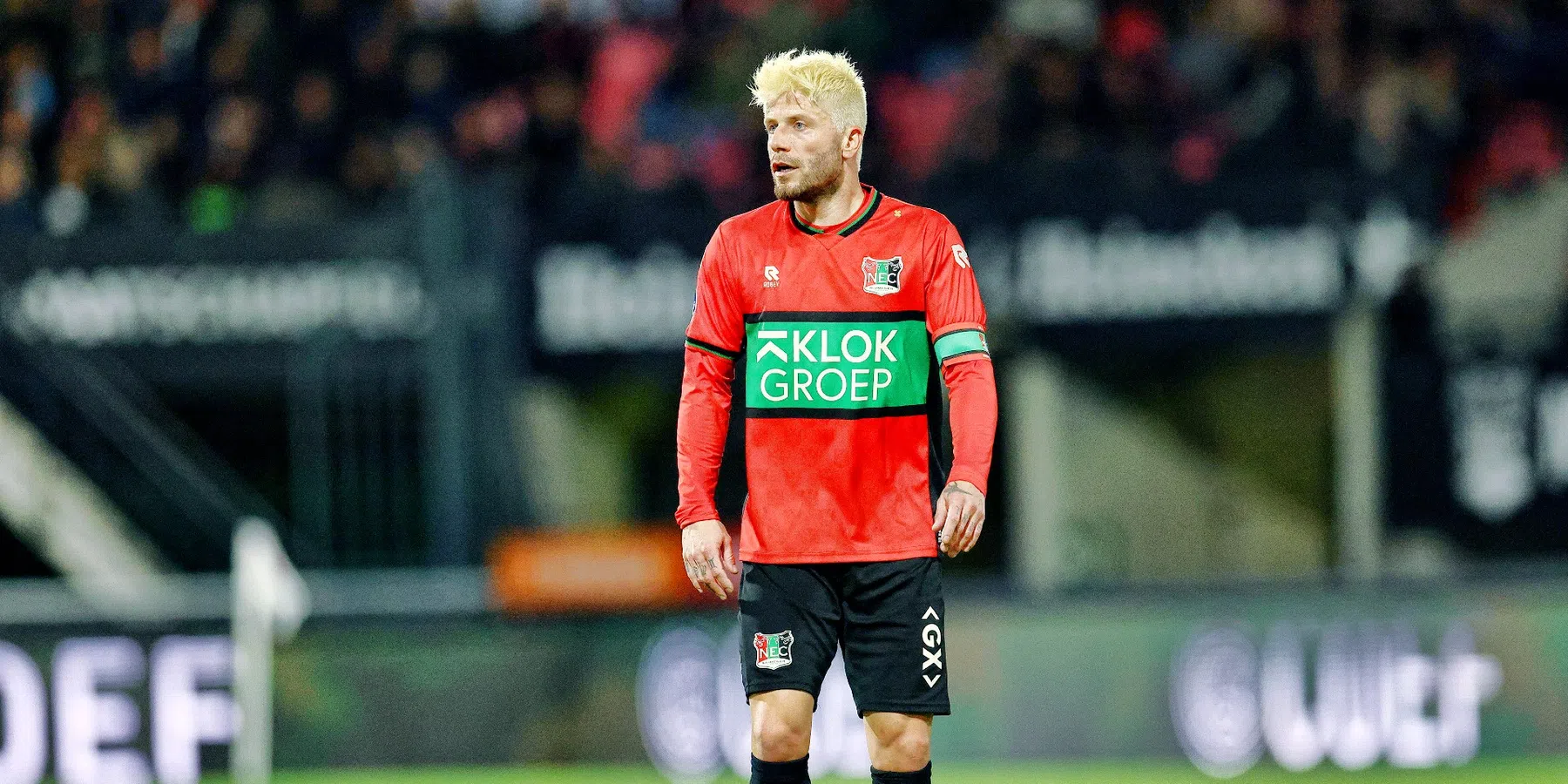 Lasse Schöne worstelt met reserverol bij NEC Nijmegen na keuze Rogier Meijer