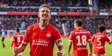 Thumbnail for article: Nu of nooit voor PSV: aanvoerder De Jong moet opstaan tegen Lens voor laatste kans