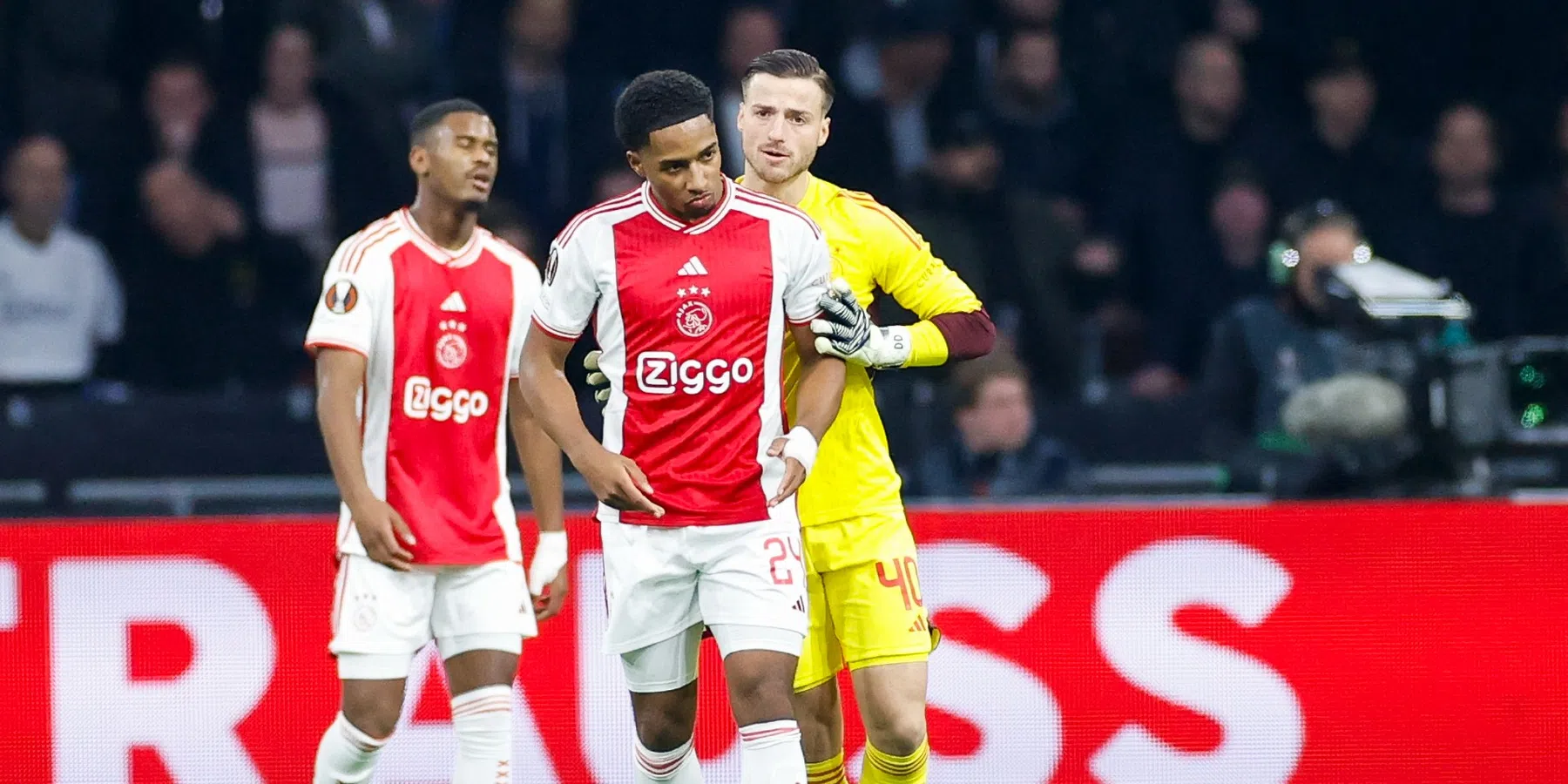 LIVE: Van 't Schip wijzigt Ajax op twee plekken