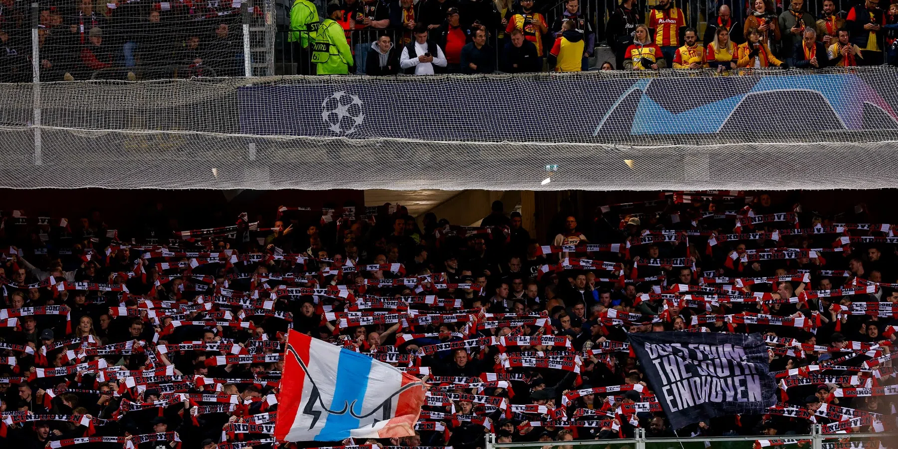 PSV krijgt fikse boete van UEFA na uitduel in Lens