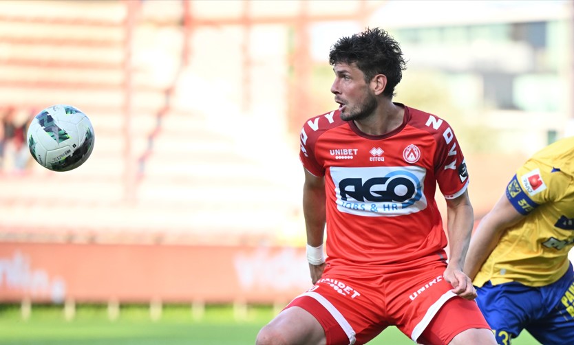Felipe Avenatti reageert op relatie met coach Glen De Boeck bij KV Kortrijk