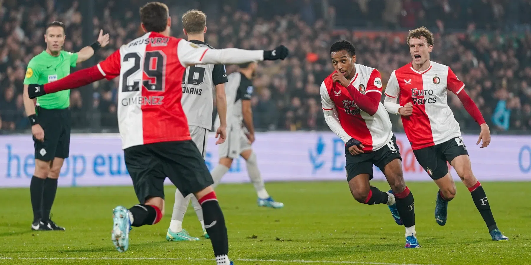 LIVE: Feyenoord en AZ spelen Eredivisie-kraker