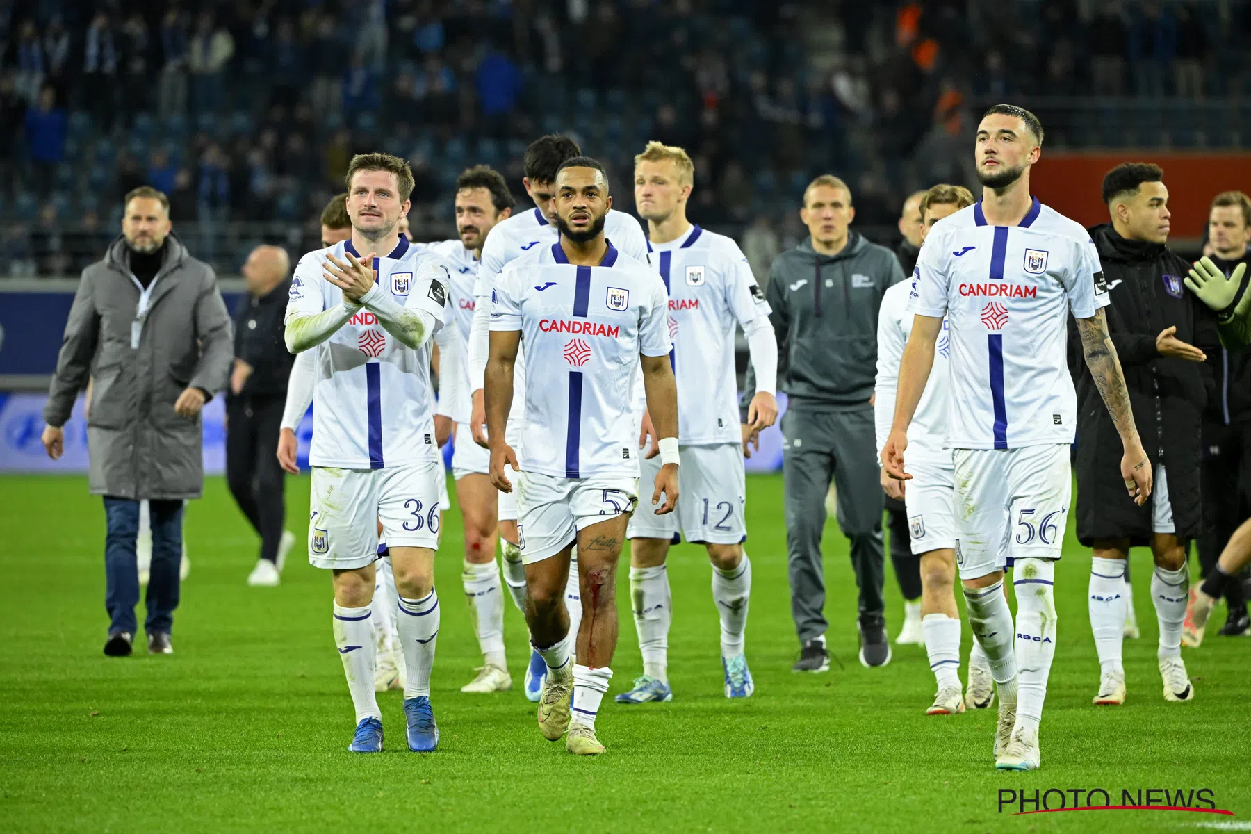 Vandewalle ziet Anderlecht gelijkspelen en teleurstellen tegen Gent