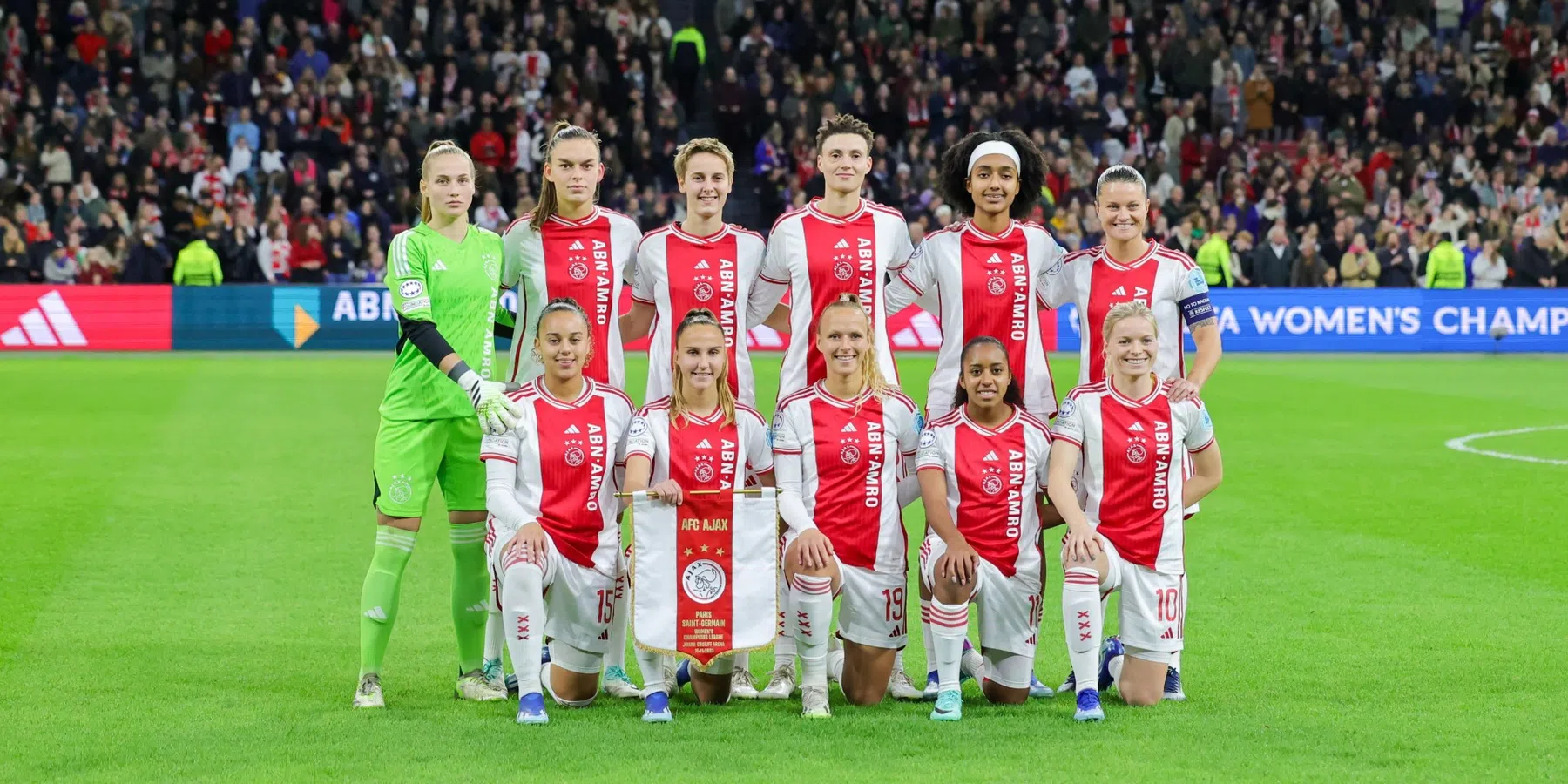 Ajax Vrouwen verslaat PSG bij Champions League-debuut