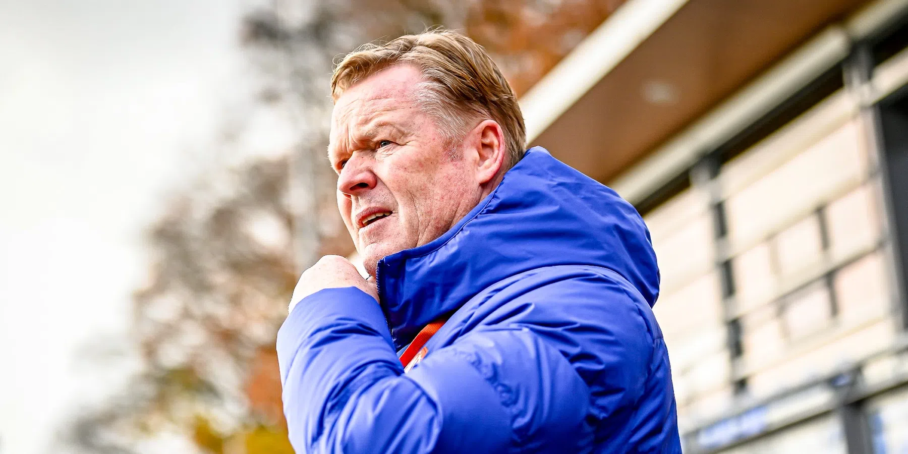 Ronald Koeman ontvangt bezorgde telefoontjes