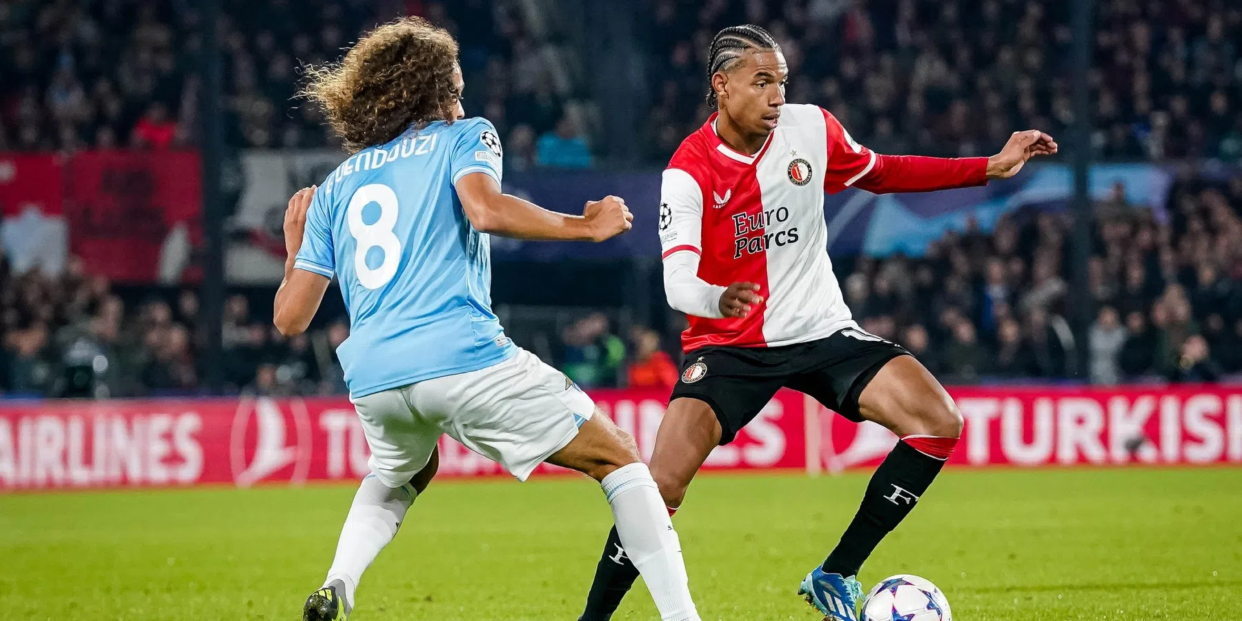 Wedden op een goal van Stengs tijdens Excelsior - Feyenoord