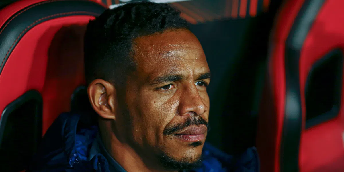 Opmerkelijk: scheidsrechter Massa deelt na PSV-comeback nóg een rode kaart uit