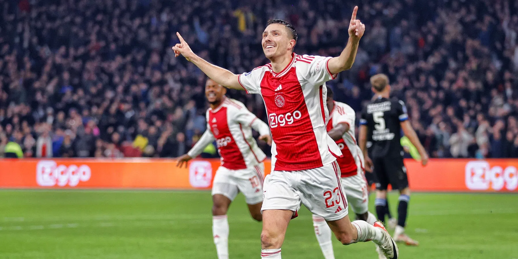 Overwinning noodzakelijk voor Ajax in Franse heksenketel: Berghuis moet opstaan   