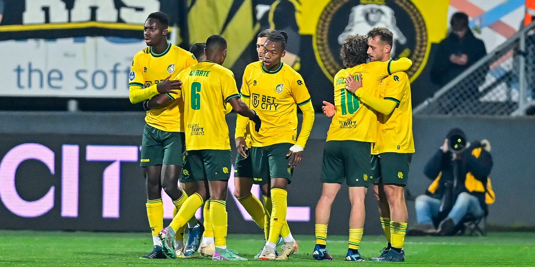 Fortuna Sittard duwt hopeloos Vitesse dieper in het moeras na overwinning