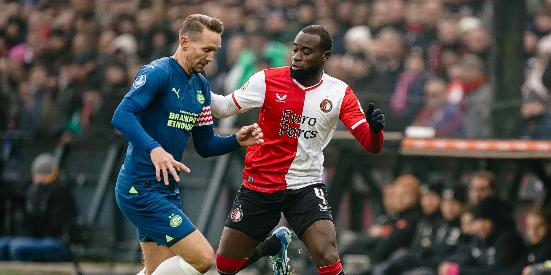 LIVE: Feyenoord en PSV spelen enorme kraker