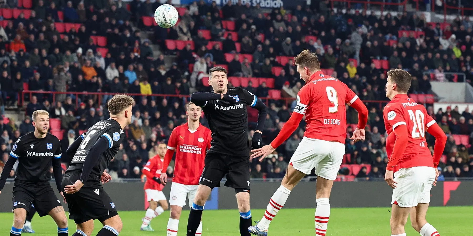 LIVE: PSV jaagt in eigen huis verder op record uit 1987 tegen Heerenveen