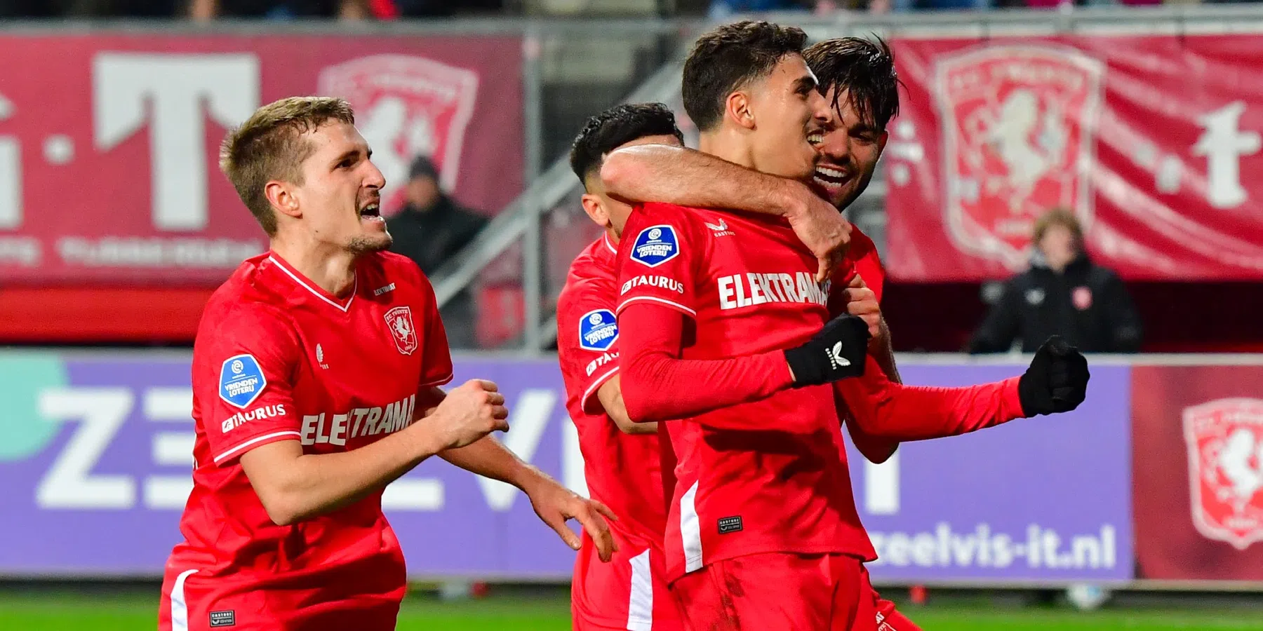 Twente pakt na horrorstart tóch drie punten tegen Excelsior door knappe comeback